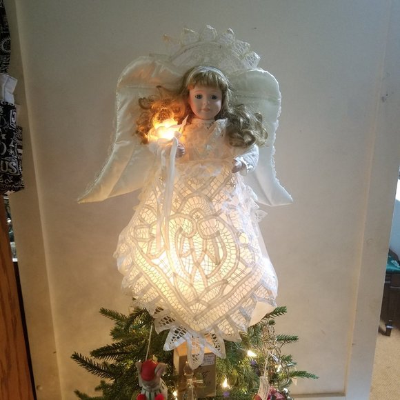 Christmas Angel Tree Topper Lighted Animated Tree Top or Desktop Decor - Picture 3 of 8